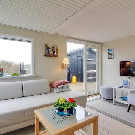 Holiday home Edvia - 300m From The Sea In Nw Jutland By Interhome