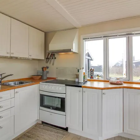 Holiday home Edvia - 300m From The Sea In Nw Jutland By Interhome Lokken